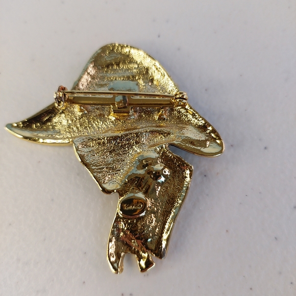 VTG TORINO Enamel And Gold Tone Lady With Hat Brooch Pin - Picture 8 of 8